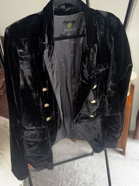 HOUSE OF HARLOW velvet blazer